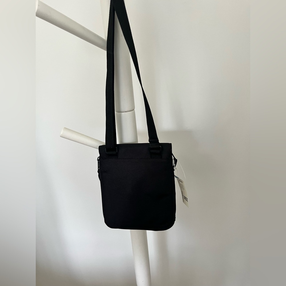 Eddie Bauer NWT Travel Wallet cross Body slim Fold Out Black Cross Body Unisex